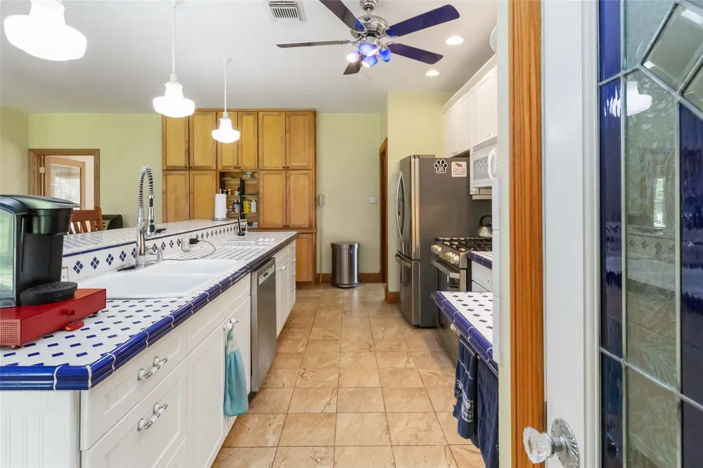 1208 Jeddo Road Rosanky, TX 78953