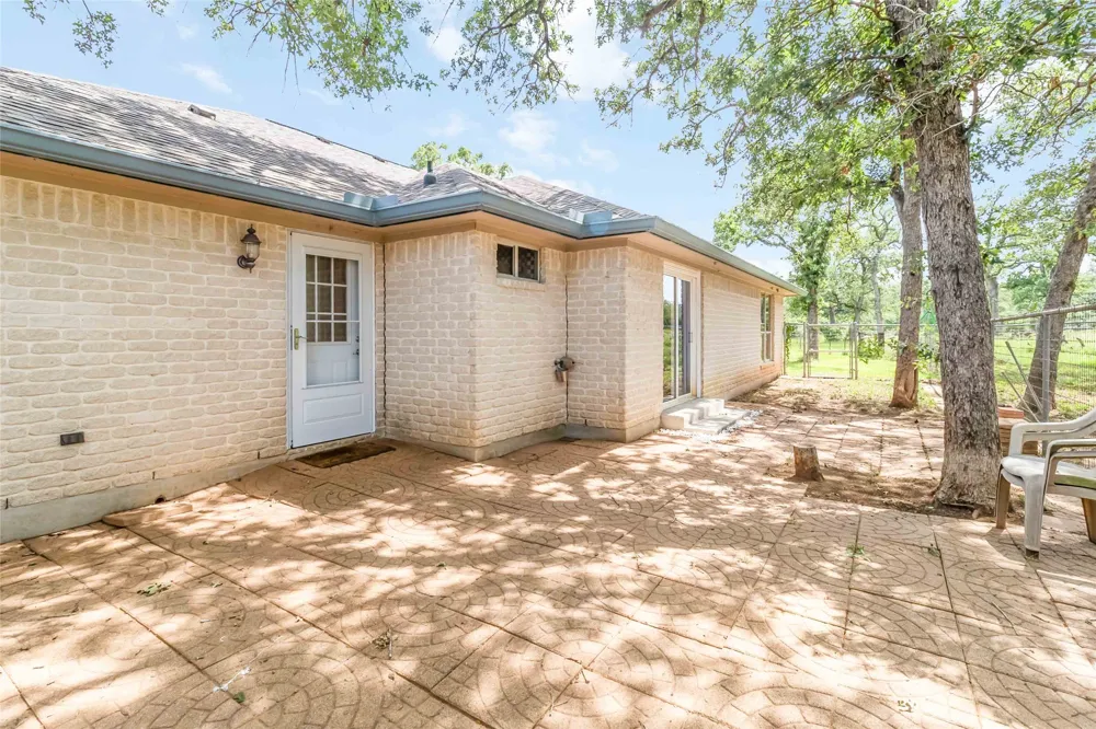 1208 Jeddo Road Rosanky, TX 78953