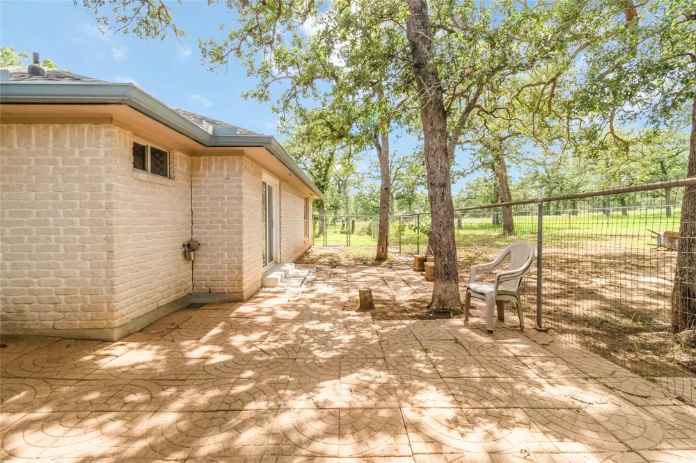1208 Jeddo Road Rosanky, TX 78953