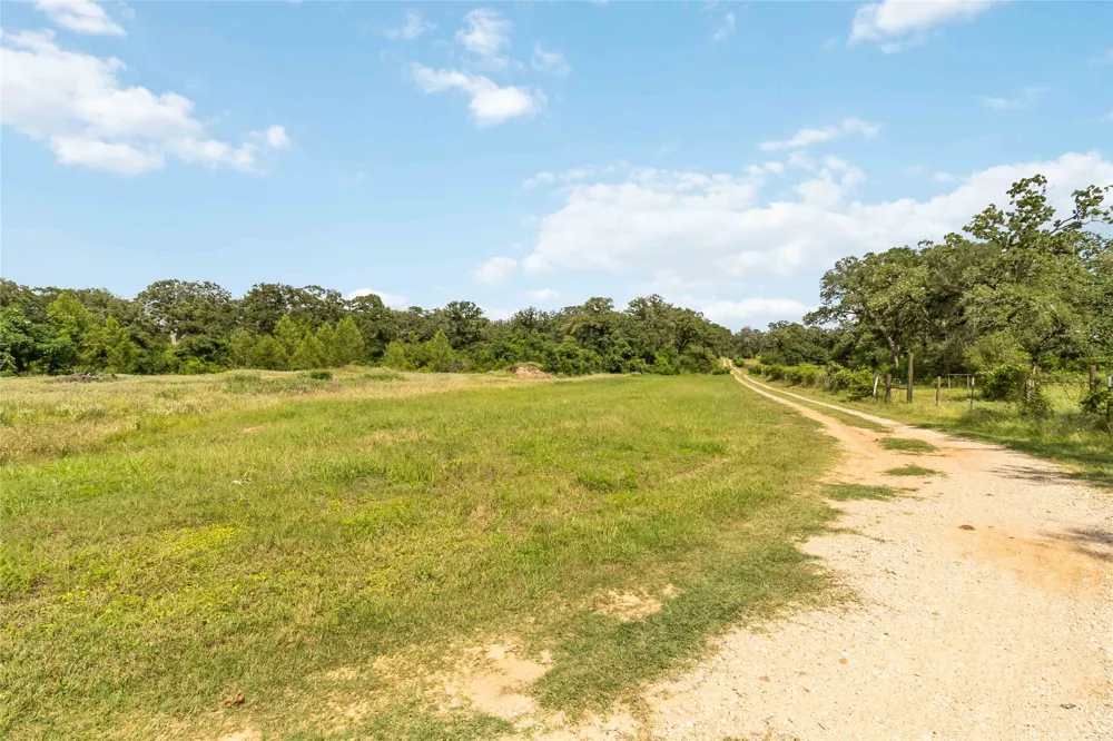 1208 Jeddo Road Rosanky, TX 78953