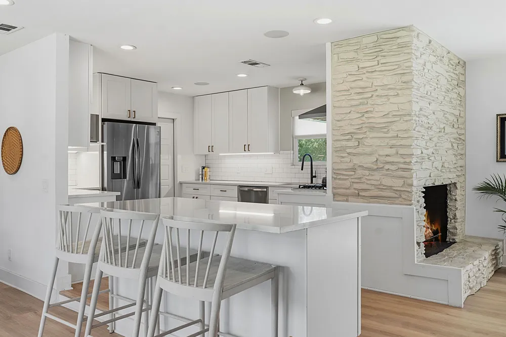 4403 Elmsgrove Drive Austin, TX 78721