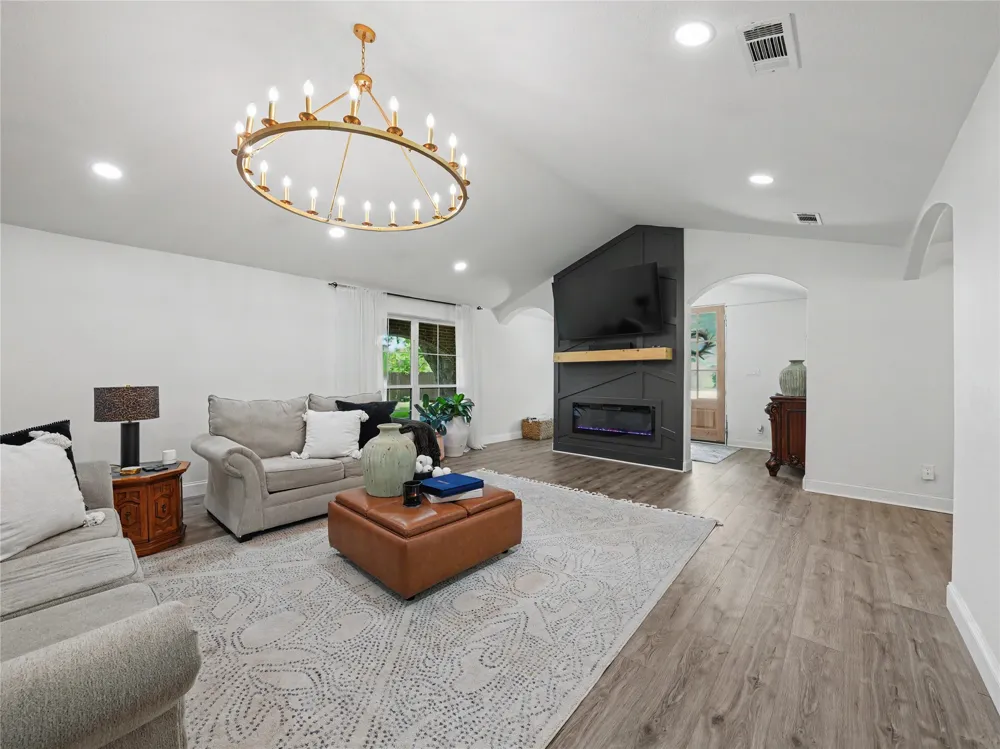 6701 Nauert Road Forest Hill, TX 76140