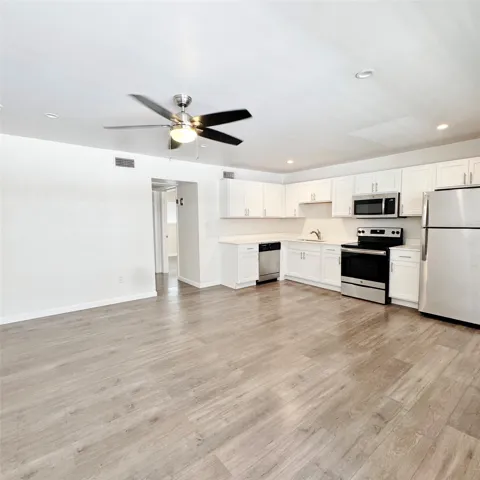 5010 San Jacinto Street #201
