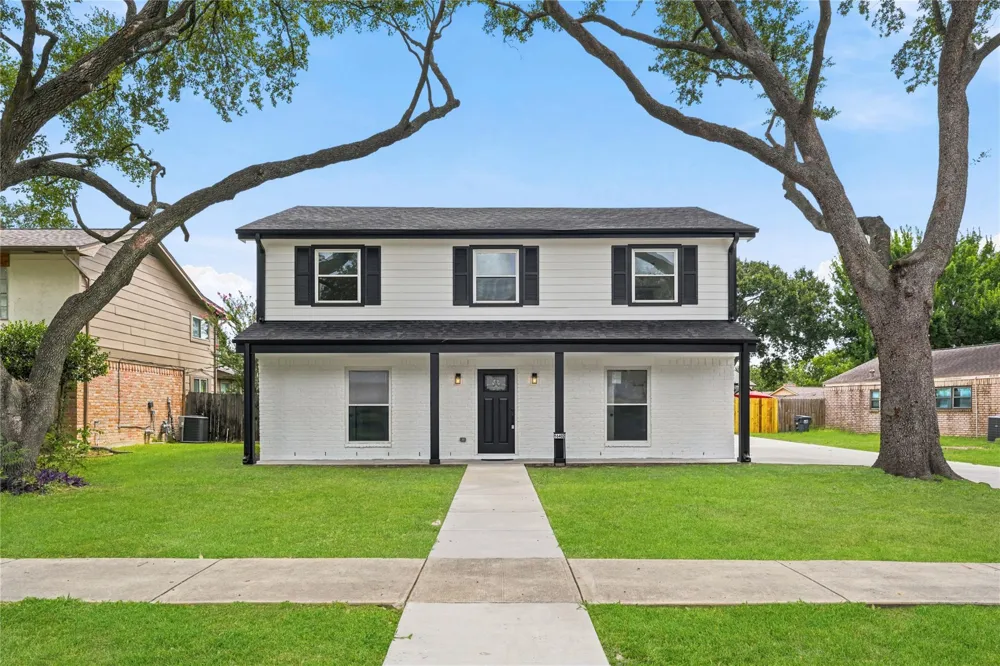 16402 Cornwall Street Jersey Village, TX 77040