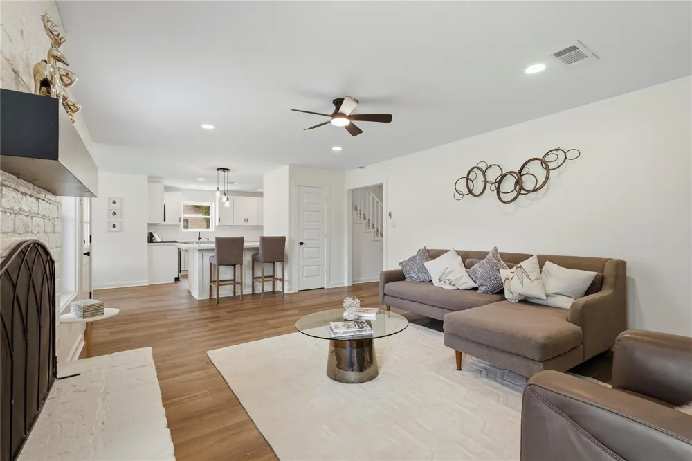 16402 Cornwall Street Jersey Village, TX 77040