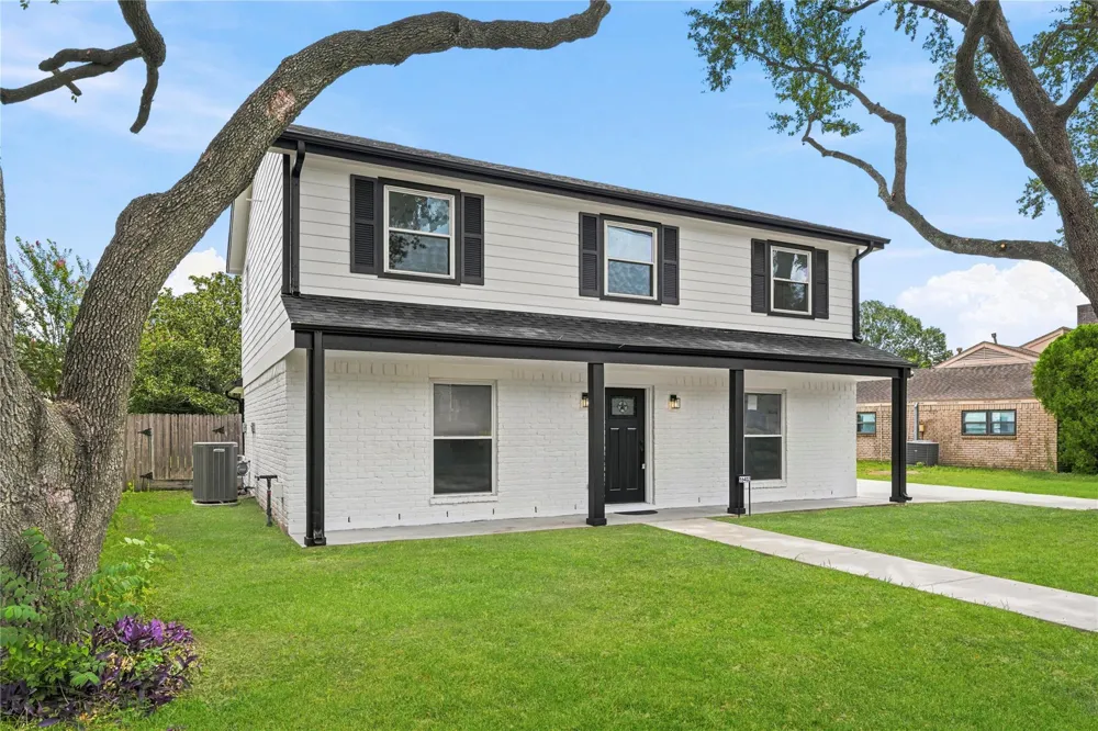 16402 Cornwall Street Jersey Village, TX 77040