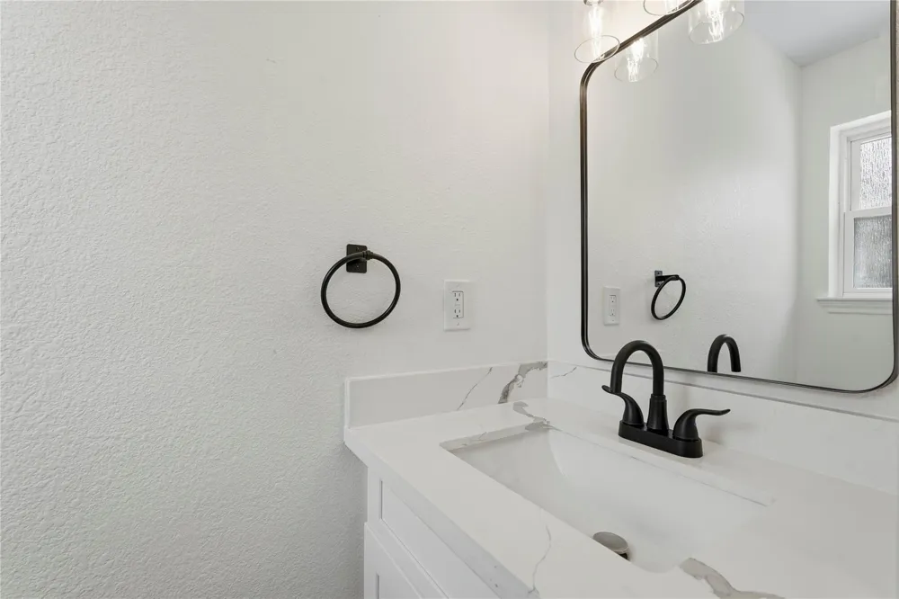 16402 Cornwall Street Jersey Village, TX 77040