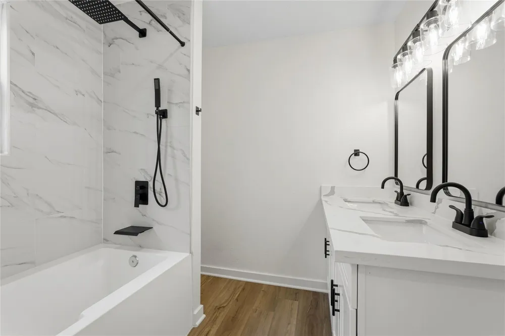 16402 Cornwall Street Jersey Village, TX 77040
