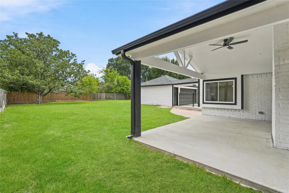 16402 Cornwall Street Jersey Village, TX 77040