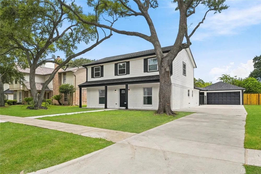 16402 Cornwall Street Jersey Village, TX 77040