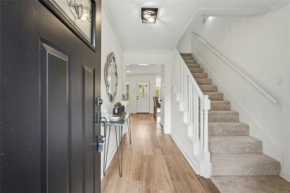 16402 Cornwall Street Jersey Village, TX 77040