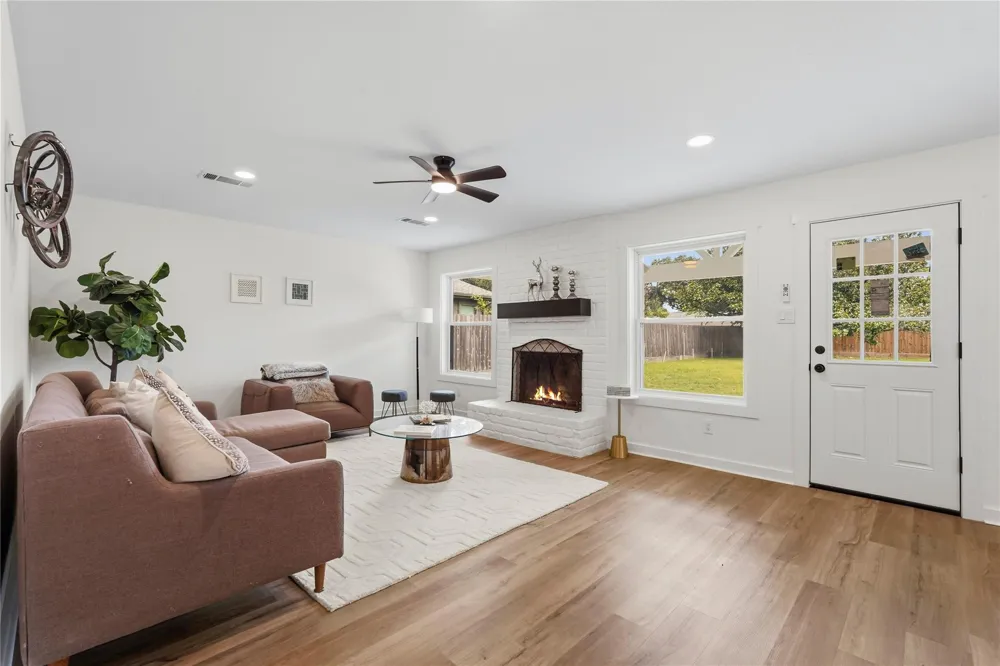 16402 Cornwall Street Jersey Village, TX 77040
