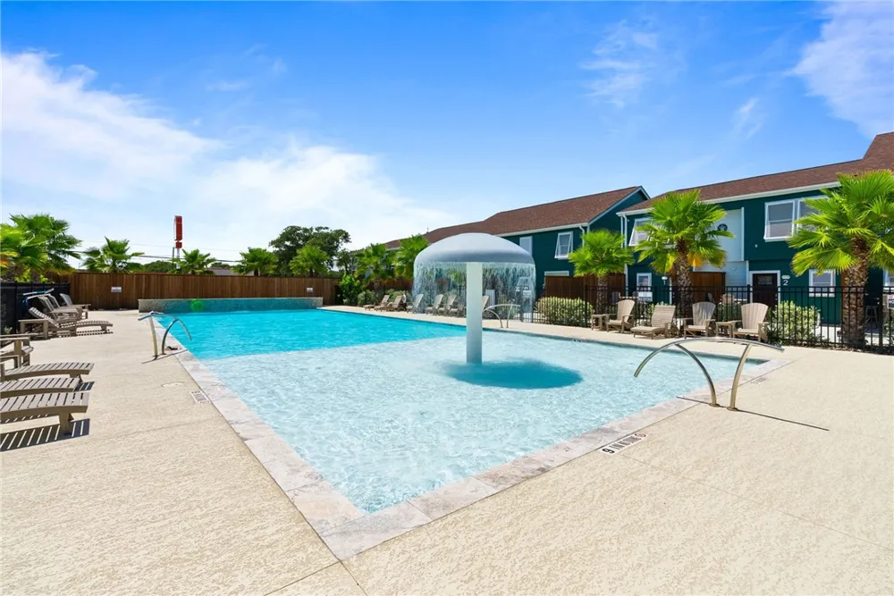 1806 Highway 35 #D-4 Rockport, TX 78382
