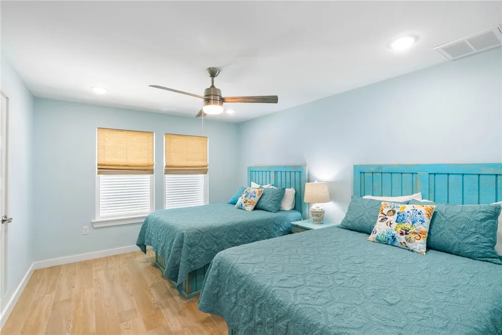 1806 Highway 35 #D-4 Rockport, TX 78382