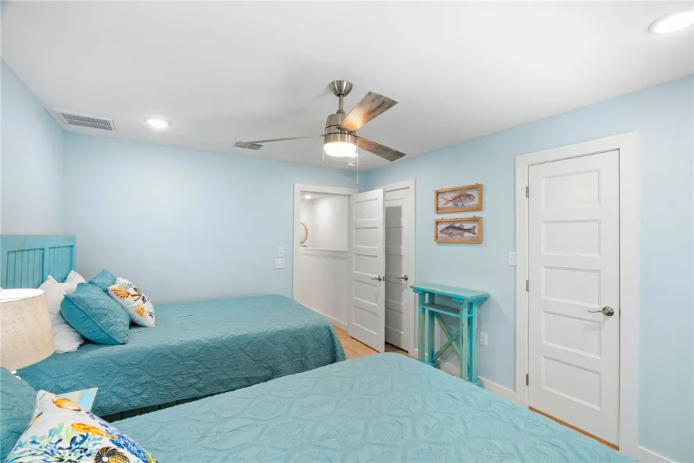 1806 Highway 35 #D-4 Rockport, TX 78382