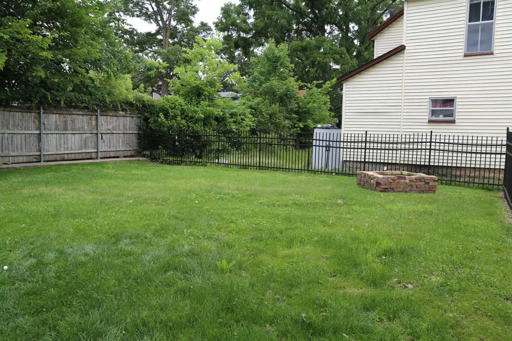826 Normal Court Kalamazoo, MI 49007