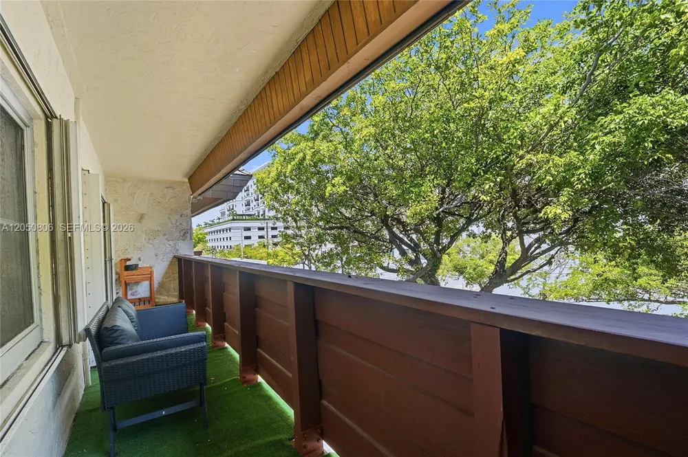 1205 Mariposa Ave #403 Coral Gables, FL 33146