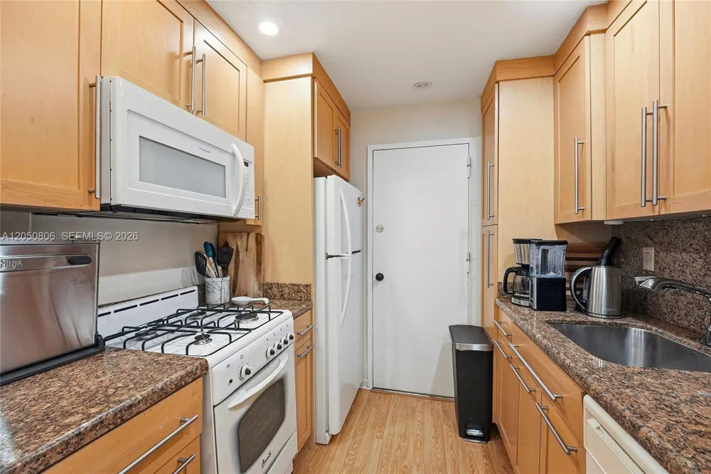 1205 Mariposa Ave #403 Coral Gables, FL 33146