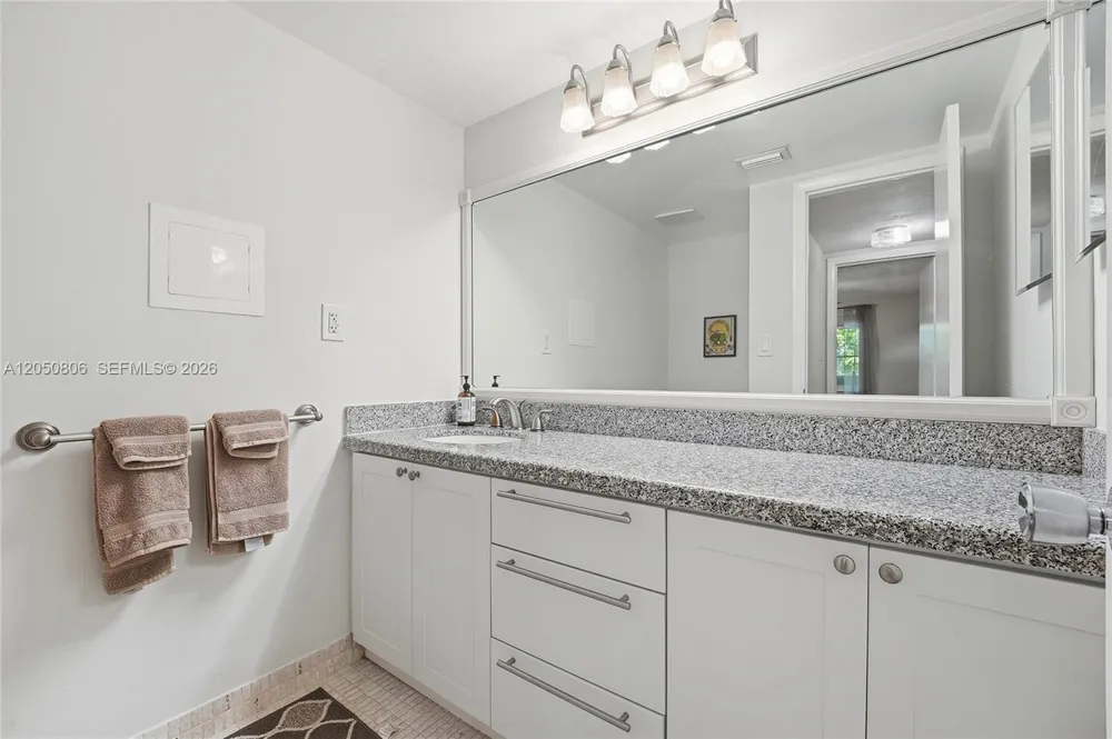 1205 Mariposa Ave #403 Coral Gables, FL 33146