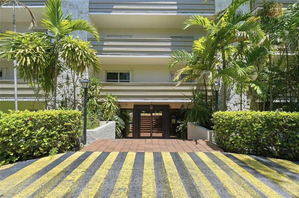 1205 Mariposa Ave #403 Coral Gables, FL 33146