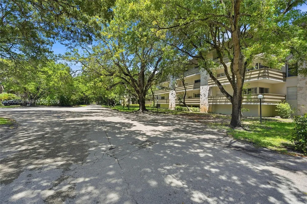 1205 Mariposa Ave #403 Coral Gables, FL 33146