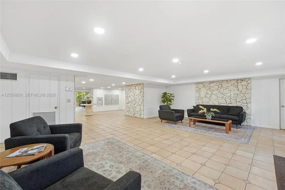 1205 Mariposa Ave #403 Coral Gables, FL 33146
