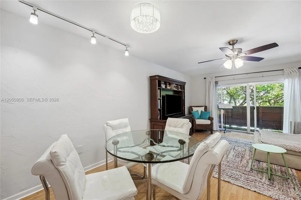 1205 Mariposa Ave #403 Coral Gables, FL 33146