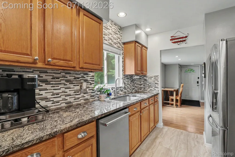 3691 Woodview Avenue West Bloomfield Charter Township, MI 48324