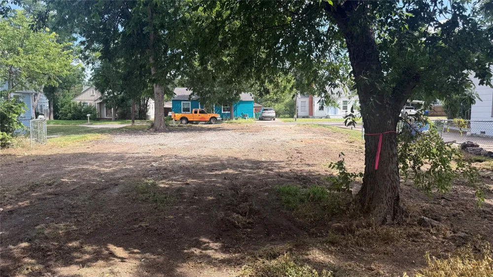 1312 Wallace Street Taylor, TX 76574