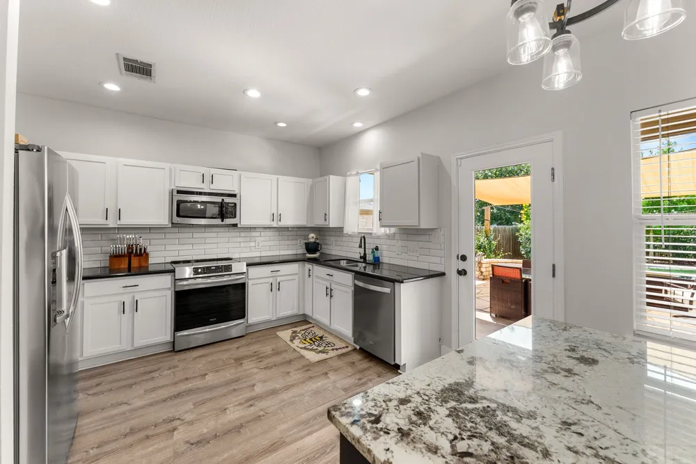 110 Stone Crest Boulevard Buda, TX 78610