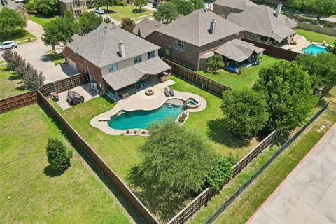 5732 Chateau Drive
