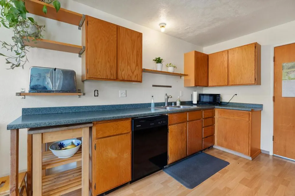 13 Altamont Drive Watsonville, CA 95076
