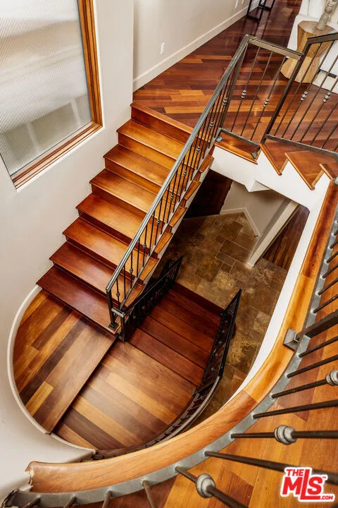 221 3rd Street Manhattan Beach, CA 90266