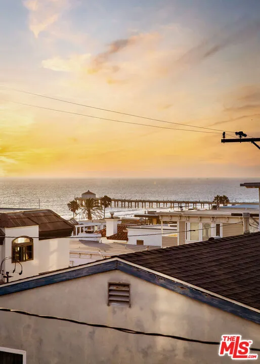 221 3rd Street Manhattan Beach, CA 90266