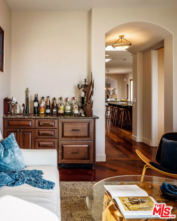 221 3rd Street Manhattan Beach, CA 90266