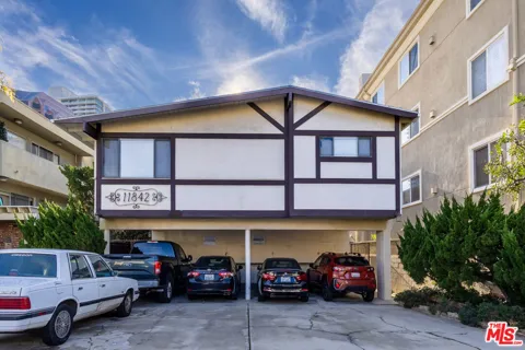 11842 Goshen Avenue #5
