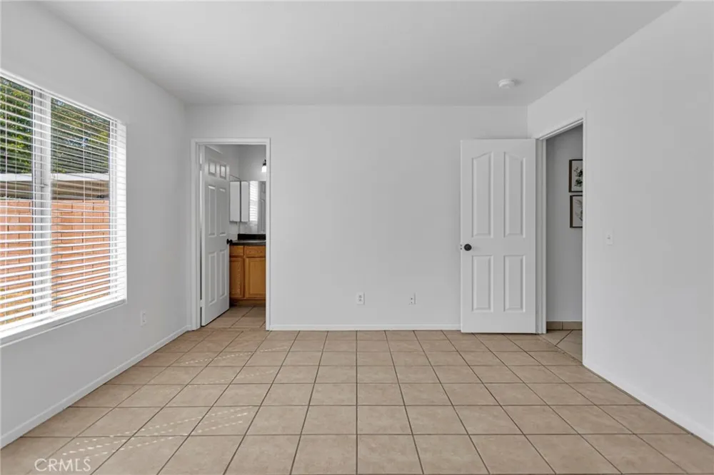 15036 Milford Adelanto, CA 92301