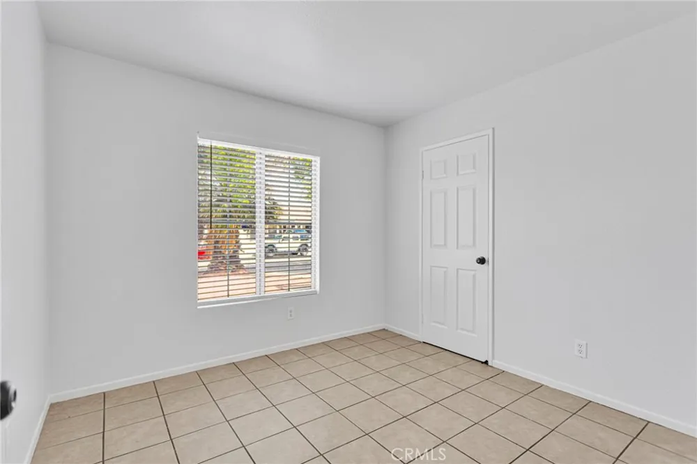 15036 Milford Adelanto, CA 92301