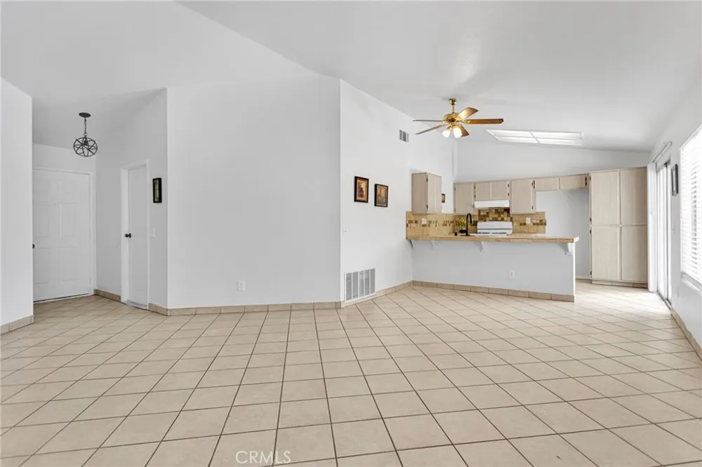15036 Milford Adelanto, CA 92301