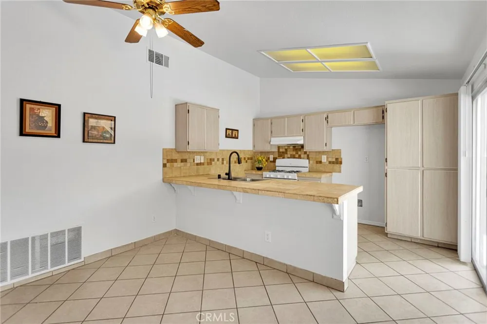 15036 Milford Adelanto, CA 92301