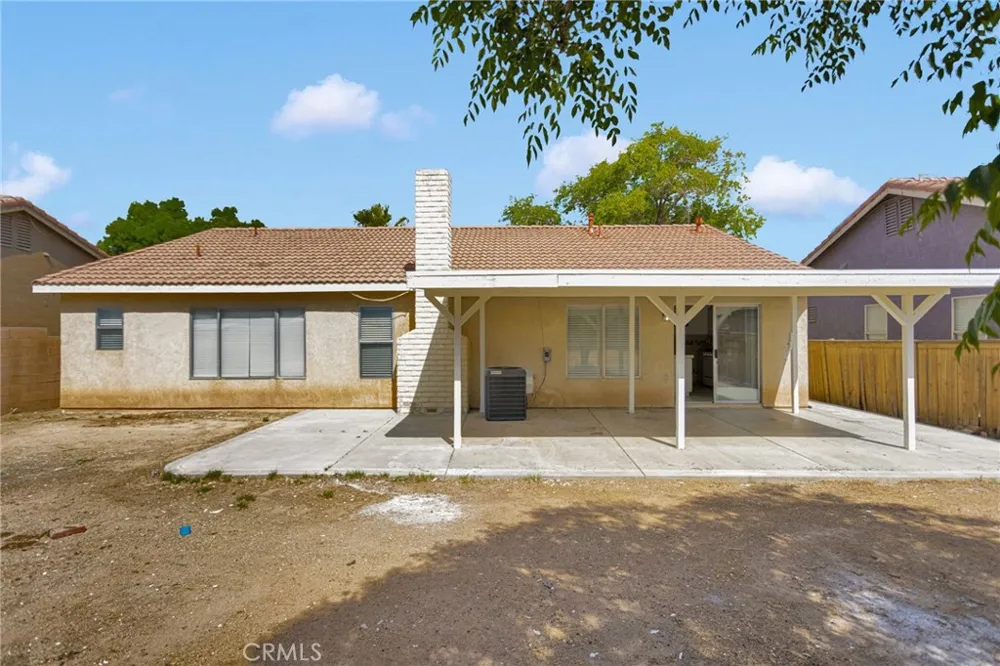 15036 Milford Adelanto, CA 92301