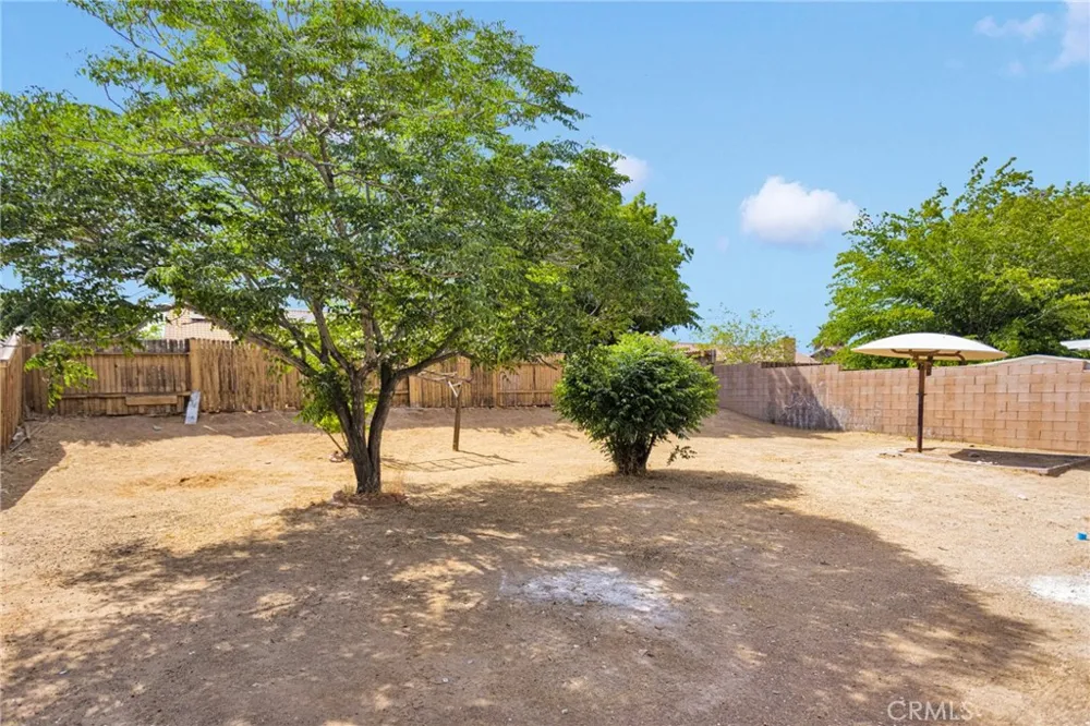 15036 Milford Adelanto, CA 92301
