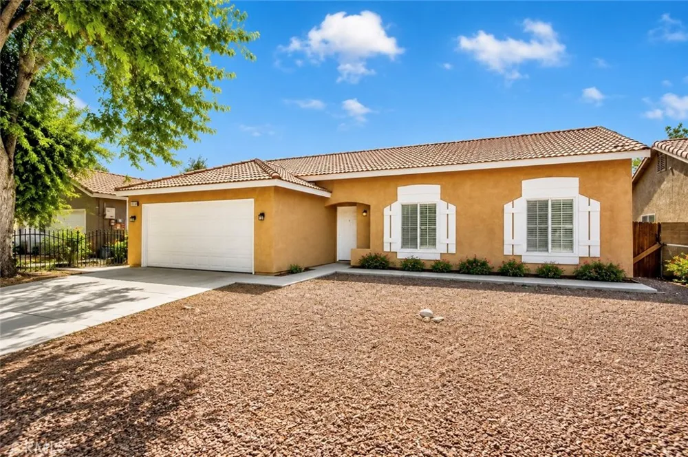 15036 Milford Adelanto, CA 92301