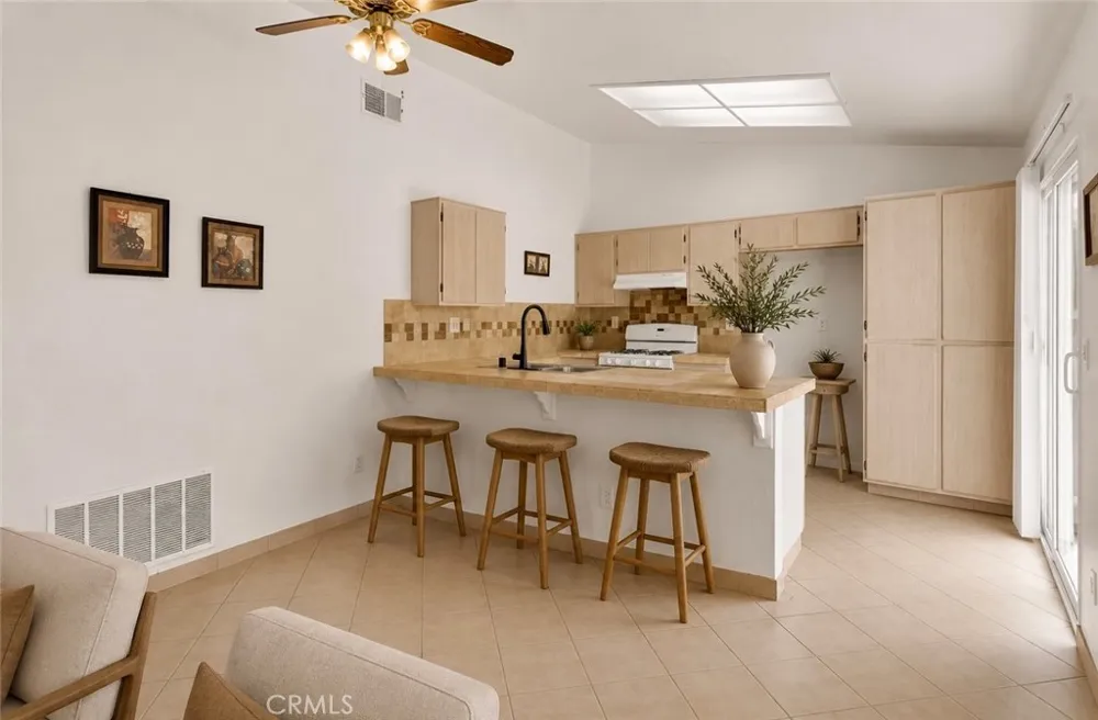 15036 Milford Adelanto, CA 92301