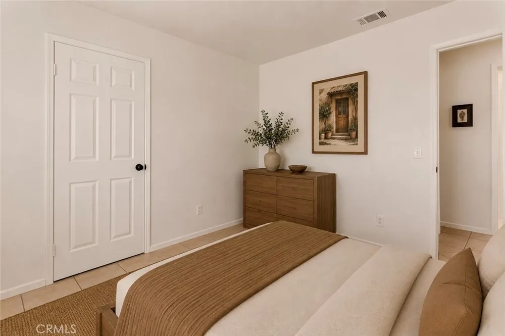 15036 Milford Adelanto, CA 92301