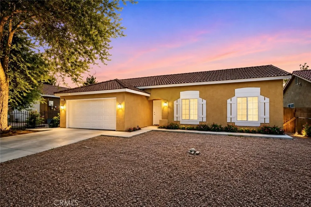 15036 Milford Adelanto, CA 92301