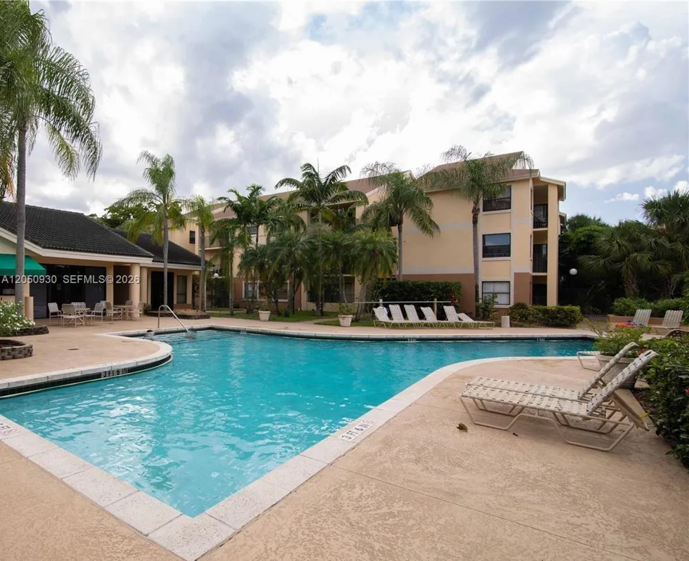 9999 Summerbreeze Dr #403 Sunrise, FL 33322