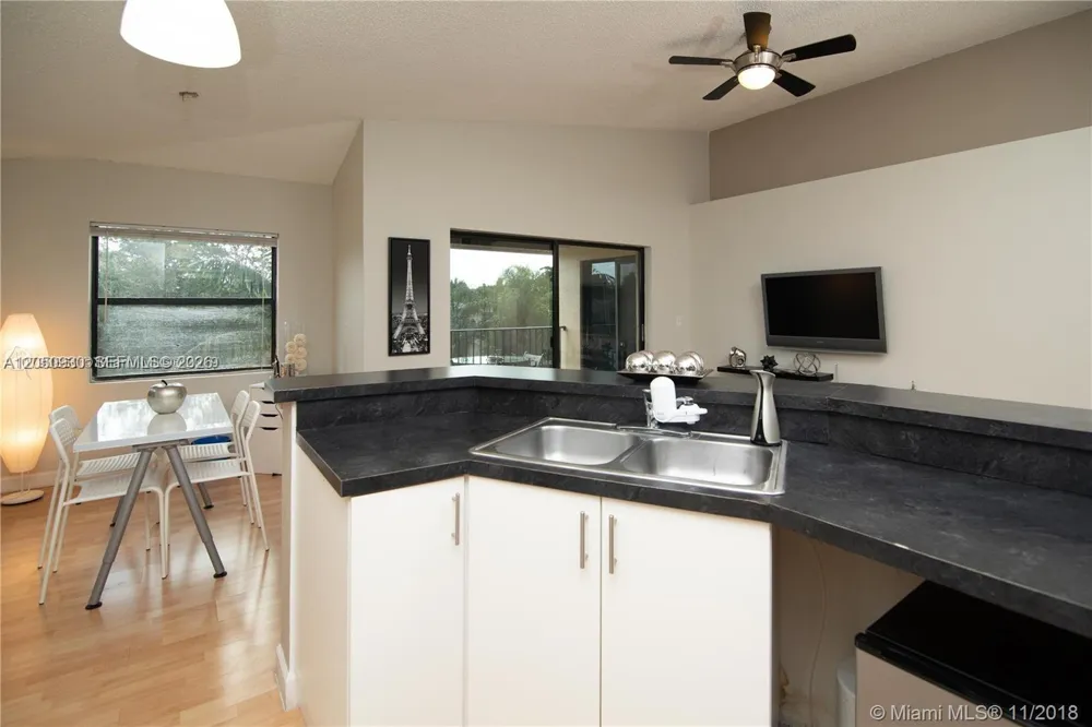 9999 Summerbreeze Dr #403 Sunrise, FL 33322