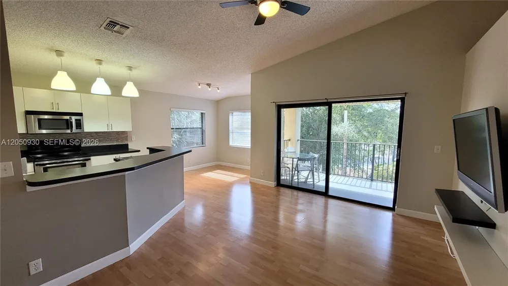 9999 Summerbreeze Dr #403 Sunrise, FL 33322