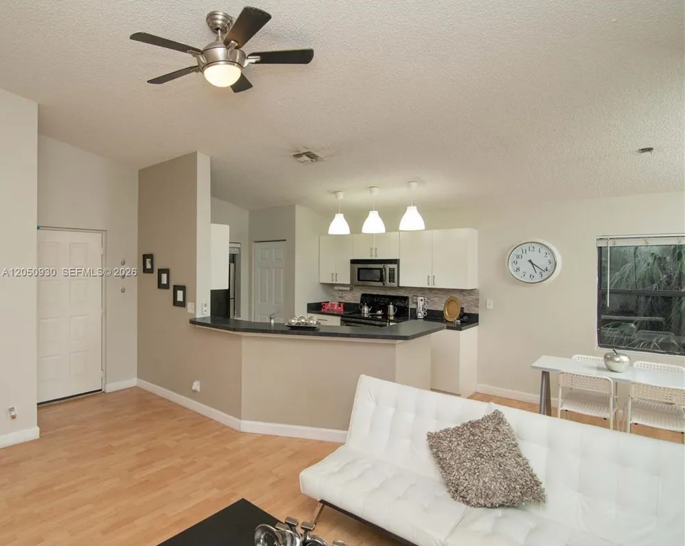 9999 Summerbreeze Dr #403 Sunrise, FL 33322